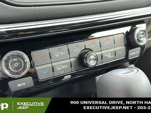 New 2025 Jeep Compass Limited w/ Sun & Sound Group image 16