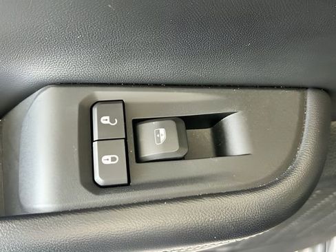 Used 2024 Jeep Grand Cherokee Limited image 25