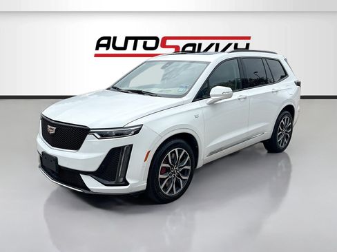 Used 2025 Cadillac XT6 Sport w/ Platinum Package AWD/4WD image 3