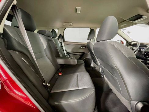 Used 2021 Nissan Rogue SV AWD/4WD image 27
