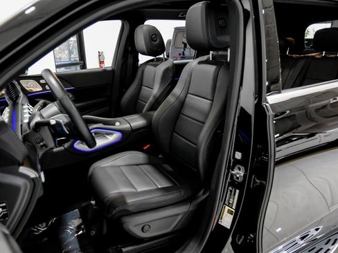 Used 2024 Mercedes-Benz GLS 450 4MATIC image 31