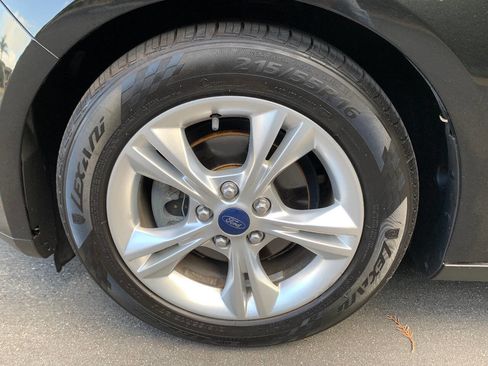 Used 2014 Ford Focus SE image 34