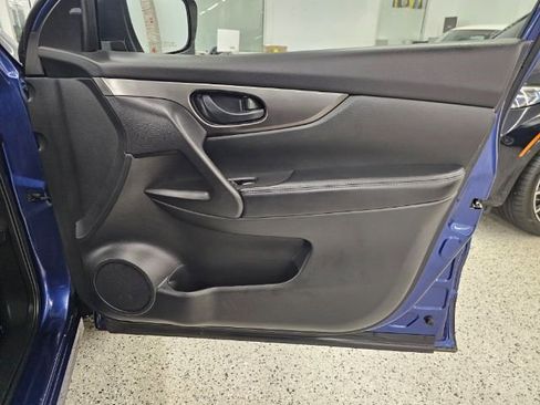 Used 2019 Nissan Rogue Sport S image 27