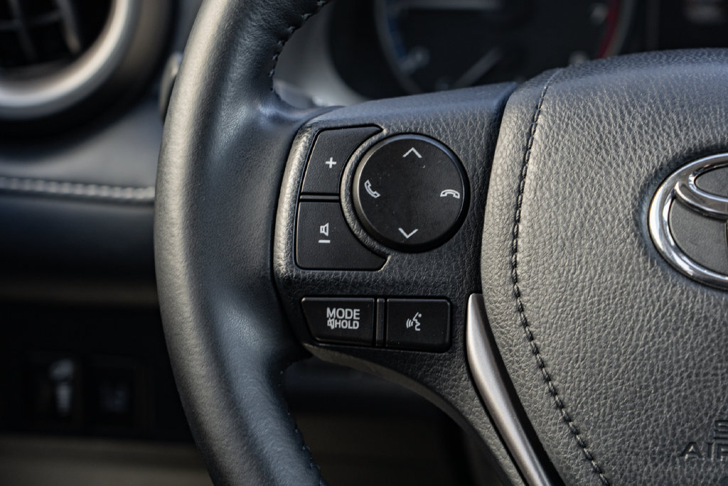 Used 2018 Toyota RAV4 XLE AWD/4WD image 13