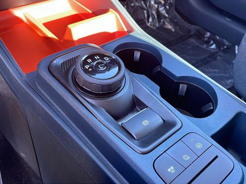 Used 2022 Ford Maverick XLT image 29