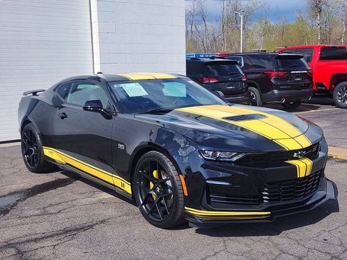 Used 2020 Chevrolet Camaro SS RWD image 34