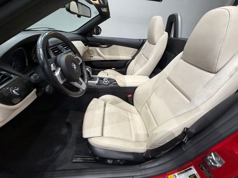 Used 2010 BMW Z4 sDrive35i image 31