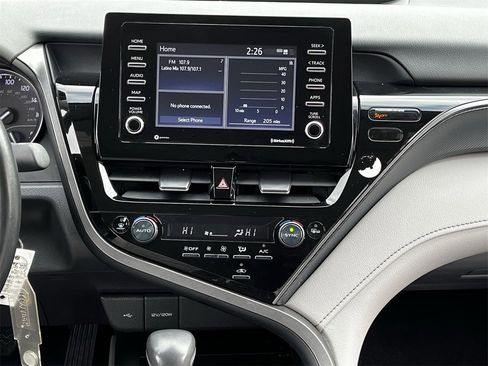 Used 2024 Toyota Camry SE image 15