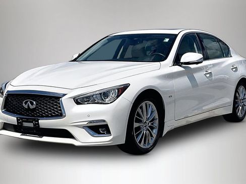 Used 2019 INFINITI Q50 Luxe w/ Essential Package (3.0T Luxe) RWD image 2