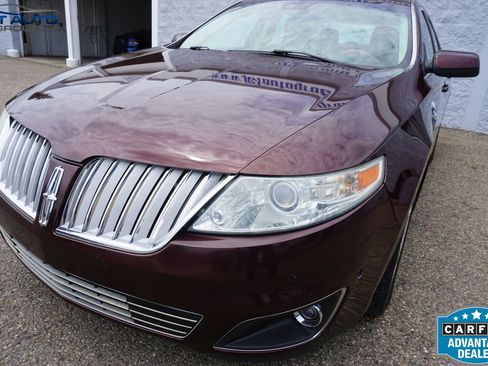 Used 2010 Lincoln MKS AWD image 5