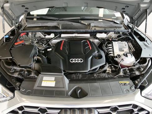 Used 2023 Audi SQ5 Premium Plus w/ Premium Plus Package image 9