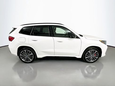 Used 2025 BMW X1 xDrive28i w/ Premium Package AWD/4WD image 4