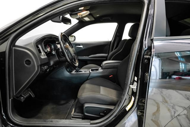 Used 2022 Dodge Charger Scat Pack w/ Harman/Kardon Audio Group RWD image 5