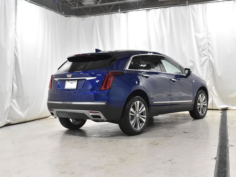 Used 2025 Cadillac XT5 Premium Luxury w/ LPO, Floor Liner Package FWD image 19