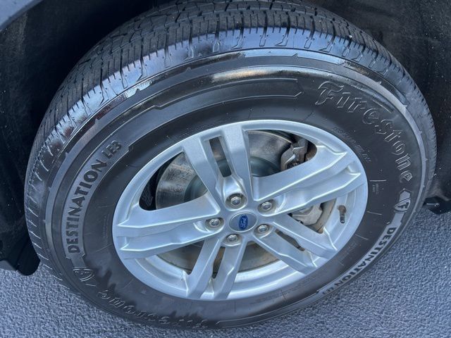 Used 2023 Ford Explorer XLT w/ Equipment Group 202A AWD/4WD image 11