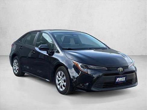 Used 2024 Toyota Corolla LE FWD image 8