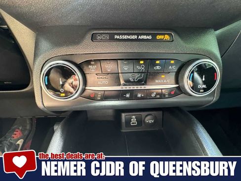 Used 2025 Ford Escape ST-Line Select AWD/4WD image 18