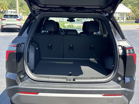 New 2026 Chevrolet Equinox LT w/ Convenience Package II FWD image 12
