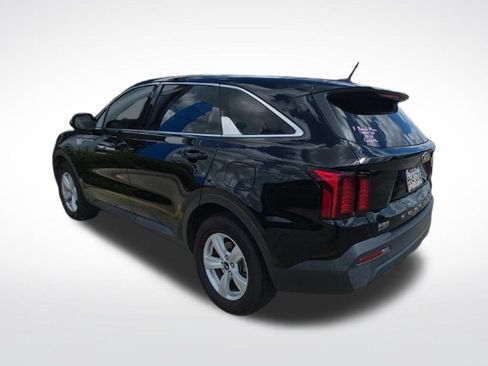 Used 2021 Kia Sorento LX FWD image 7
