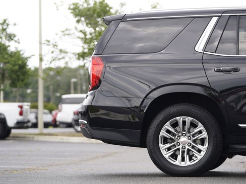 Used 2022 GMC Yukon SLT w/ SLT Luxury Package RWD image 5