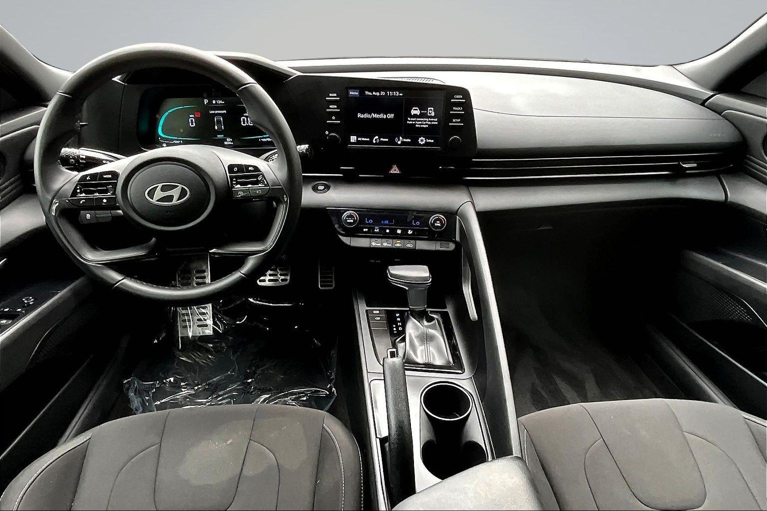 Used 2025 Hyundai Elantra Sport FWD image 6