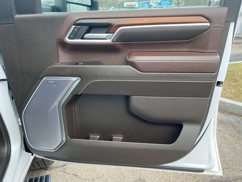 Used 2024 GMC Sierra 2500 Denali w/ Denali Reserve Package image 8