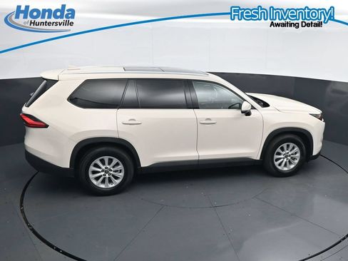 Used 2024 Toyota Grand Highlander FWD image 31