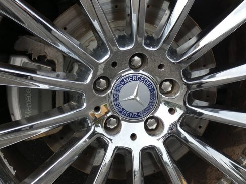 Used 2014 Mercedes-Benz S 550 Sedan image 19