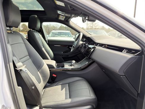 Used 2025 Land Rover Range Rover Evoque Dynamic SE image 17