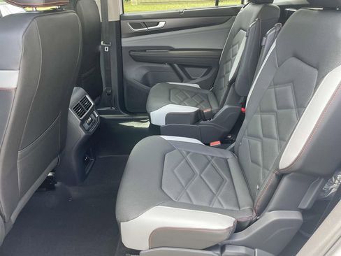 New 2026 Volkswagen Atlas Peak Edition AWD/4WD image 15
