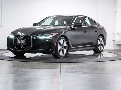 Certified 2023 BMW i4 eDrive35 w/ Premium Package image 3