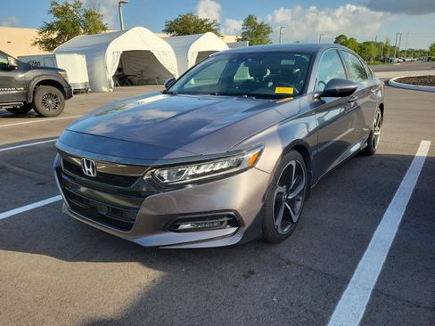 Used 2018 Honda Accord Sport image 4