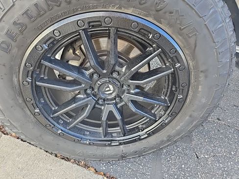 Used 2019 Ford F150 Raptor w/ Equipment Group 802A Luxury image 38