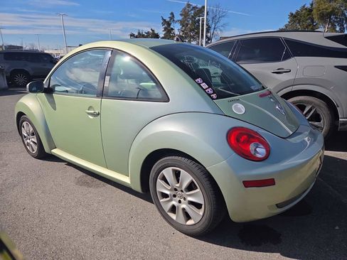 Used 2008 Volkswagen Beetle S image 2