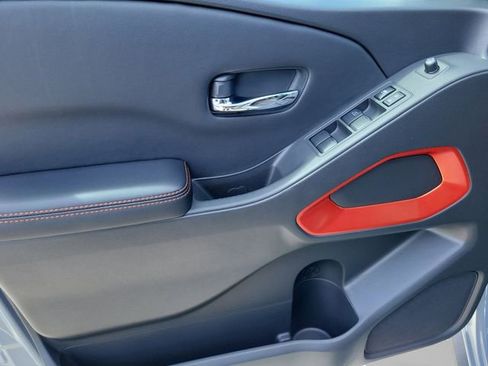 Used 2025 Nissan Frontier PRO-4X w/ Pro Convenience Package image 14