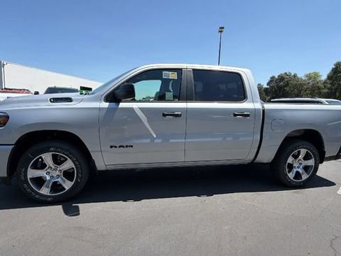 New 2026 RAM 1500 Express AWD/4WD image 7