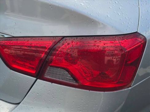Used 2017 Chevrolet Impala LS FWD image 15
