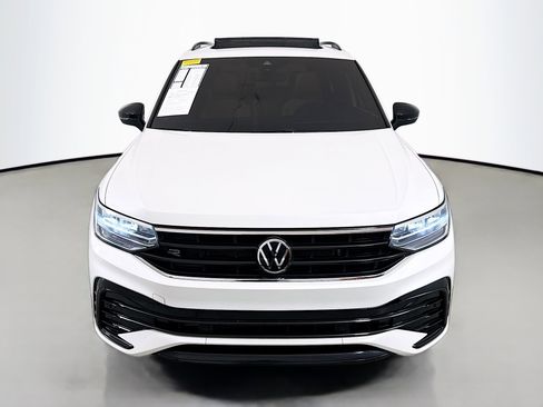 Used 2022 Volkswagen Tiguan SE R-Line AWD/4WD image 2