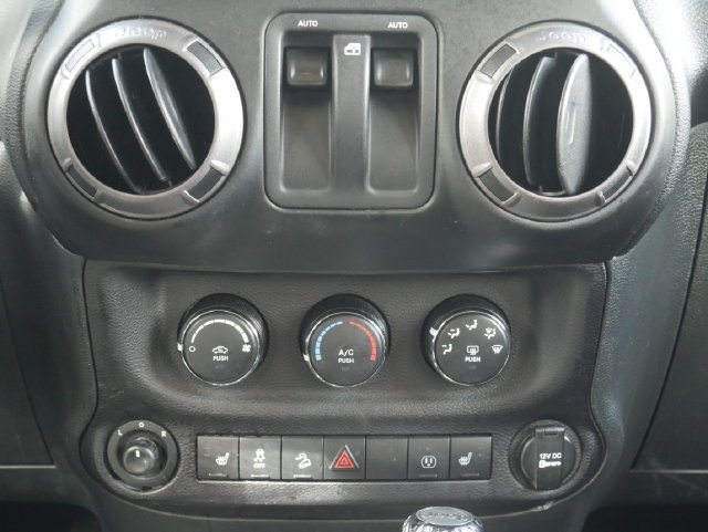 Used 2018 Jeep Wrangler Sport AWD/4WD image 19