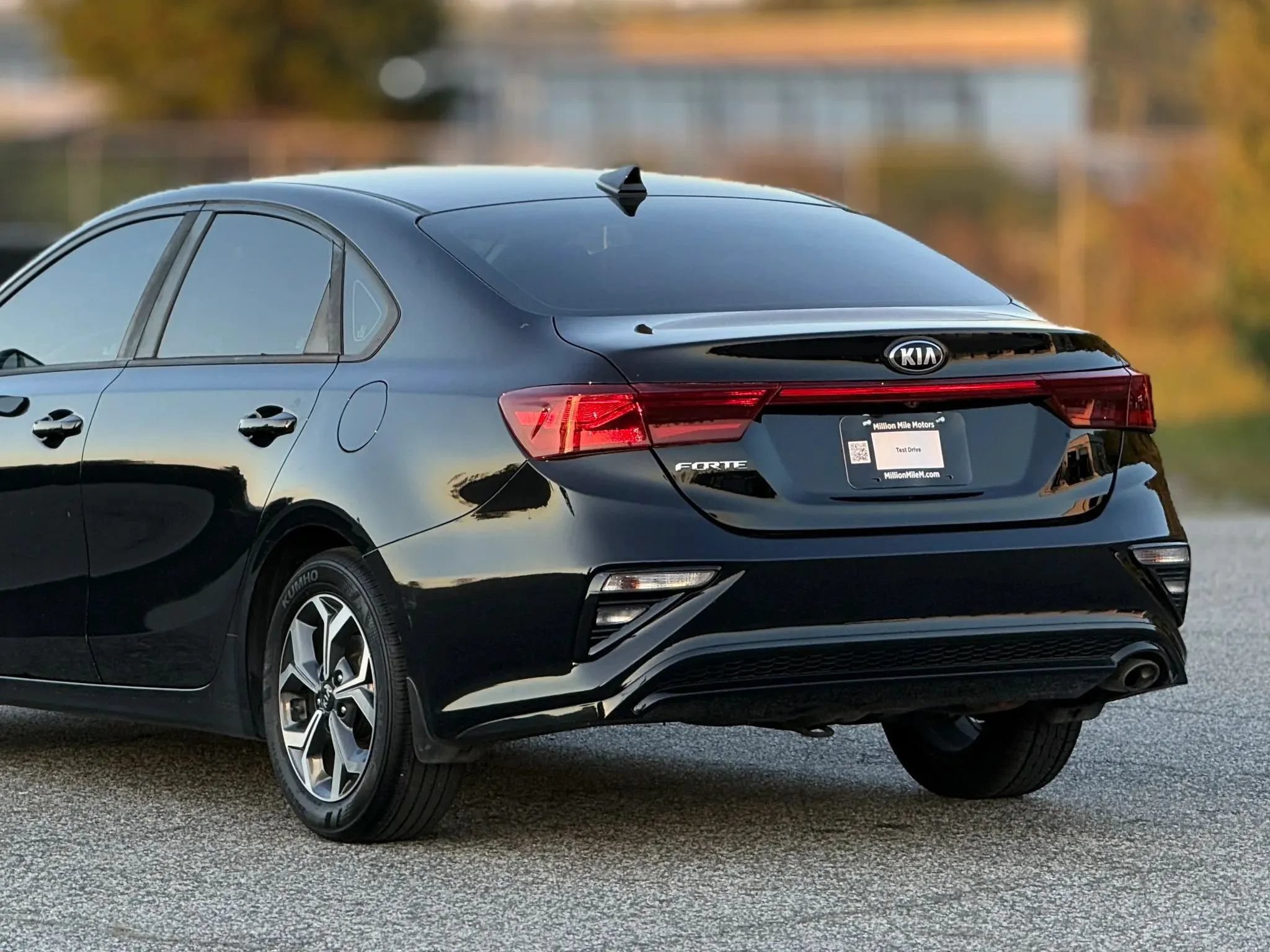 Used 2020 Kia Forte LXS FWD image 16