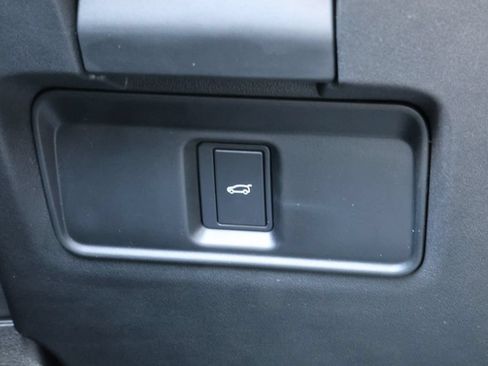New 2026 Land Rover Range Rover Evoque S AWD/4WD image 16