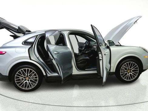 Used 2023 Porsche Cayenne Coupe AWD/4WD image 15