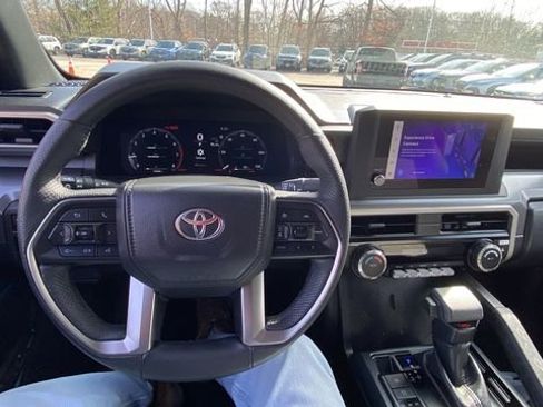 Used 2025 Toyota Tacoma TRD Off-Road AWD/4WD image 18