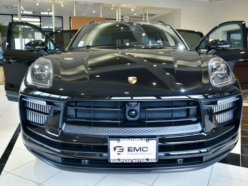 Used 2023 Porsche Macan S image 2