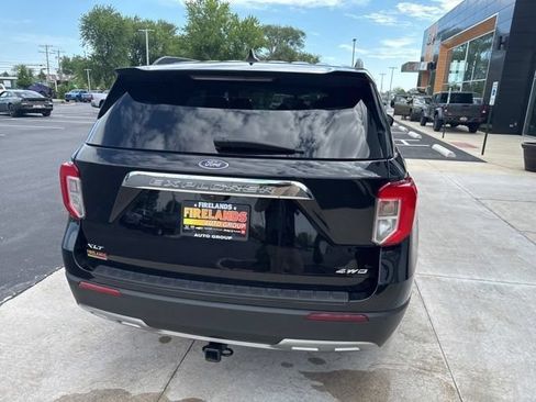Used 2023 Ford Explorer XLT w/ Equipment Group 202A AWD/4WD image 14
