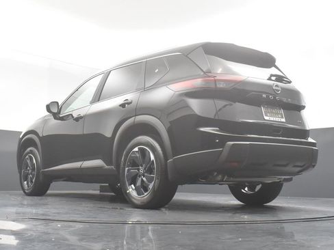 New 2026 Nissan Rogue SV w/ SV Premium Package image 30
