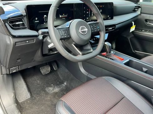 New 2026 Nissan Kicks SR w/ Cold Weather Package AWD/4WD image 13