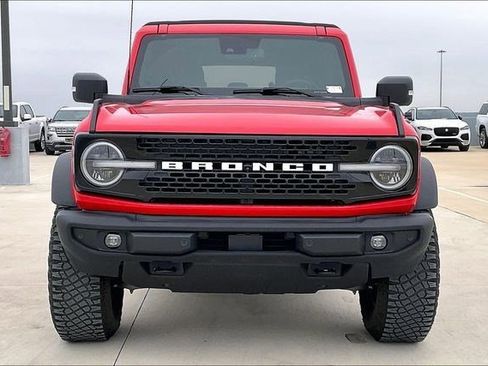 Used 2022 Ford Bronco Wildtrak image 3