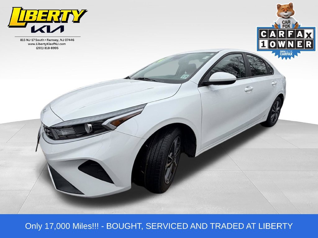 Used 2024 Kia Forte LXS FWD image 3