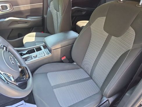 Used 2021 Kia Sorento LX FWD image 20